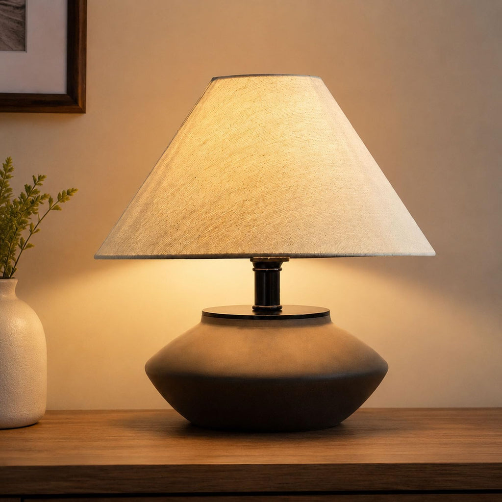 Serello Farmhouse Ceramic Table Lamp – Black Base, Linen Shade